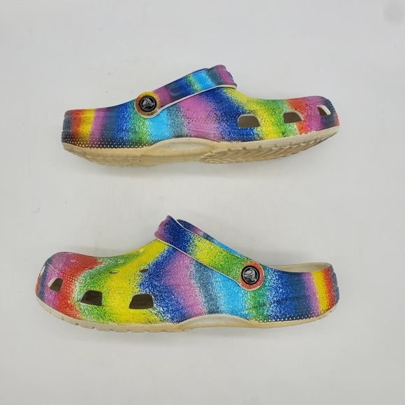 CROCS SHOES Men 10 Women 12 CLASSIC SPRAY DYE CLOGs - Picture 4 of 9